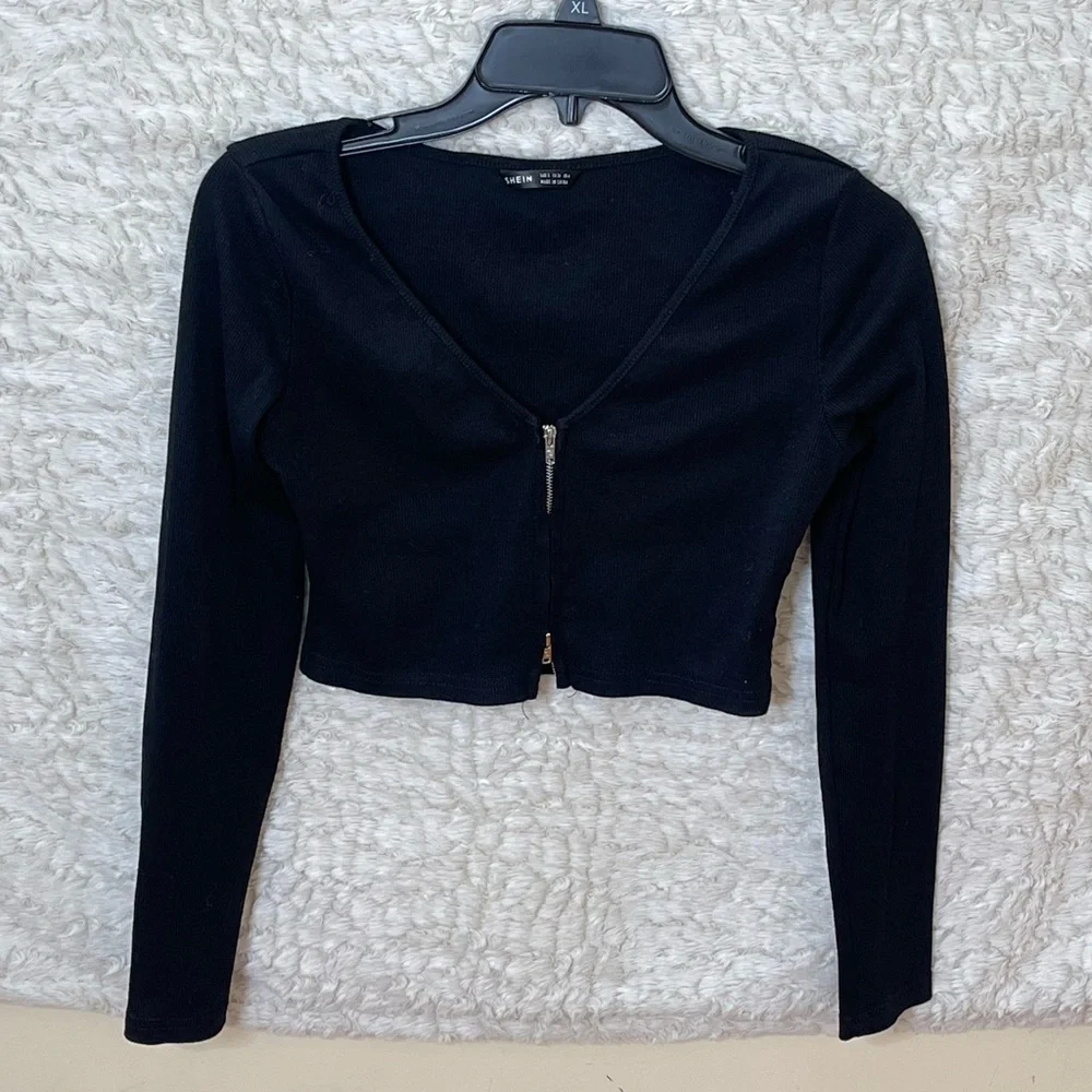 Top - Picture 4 of 5